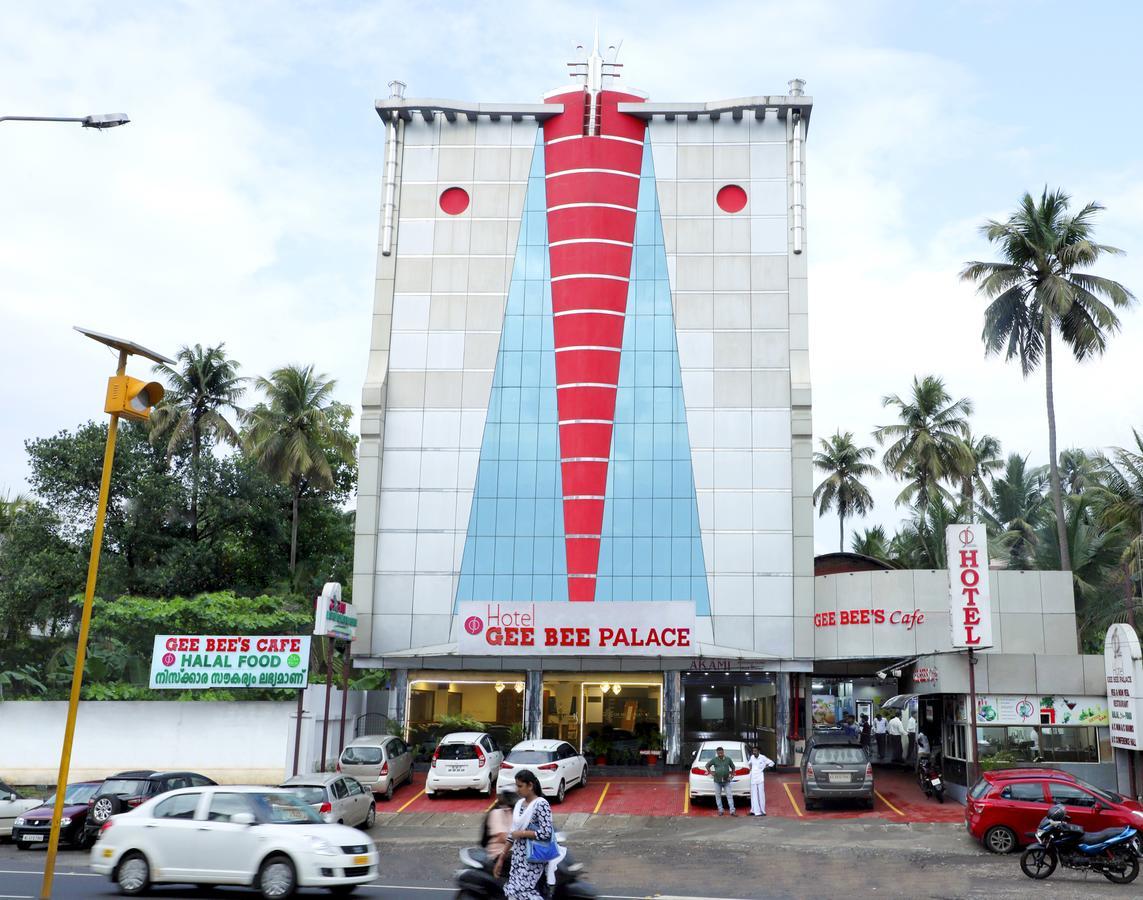 Gee Bee Palace Angamaly Eksteriør billede